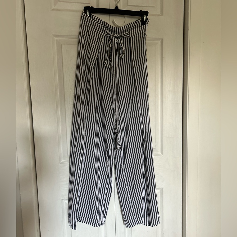Elan side slits overlap stripe Pants tie front elastic back sz S